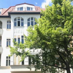 Spacious 2 bedrooom apartment in Pankow Florakiez district with kitchen to rent