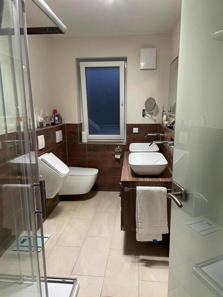 Schöne voll möblierte 2,5 Zim. Wohnung