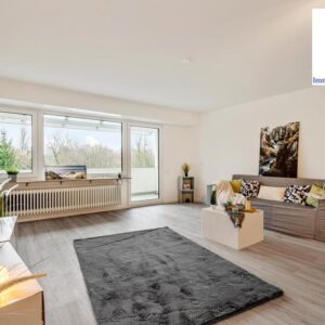 Erstbezug! Frisch sanierte 3- ZKB- Wohnung mit großer Loggia und Einzelgarage