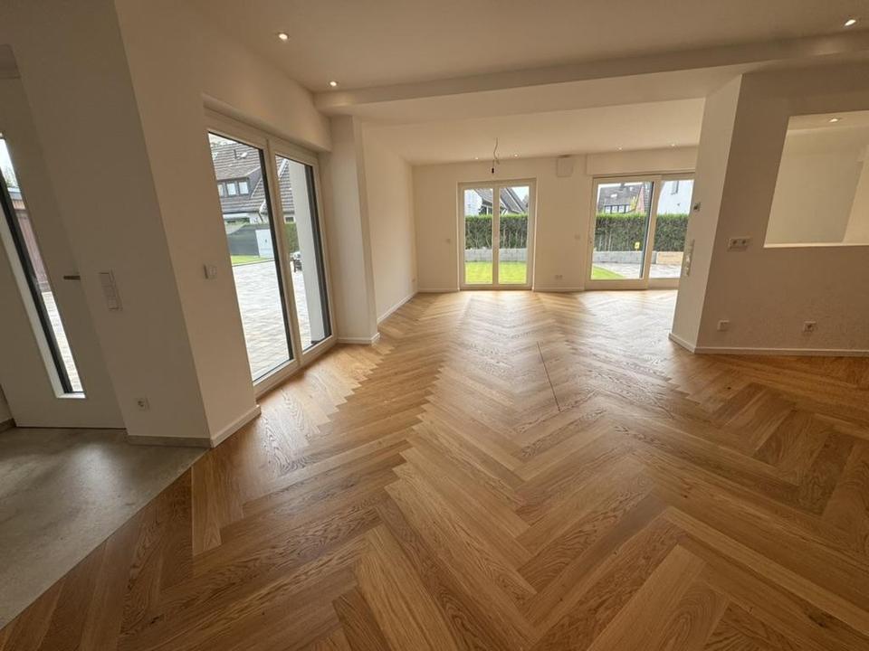 Provisionsfrei: Niedrigenergiehaus, bezugsfertig in Düsseldorf-Kalkum, Süd-West-Lage – Bild 3