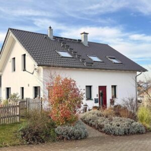 Einziehen und wohlfühlen - Einfamilienhaus in Feldrandlage mit Weitblick