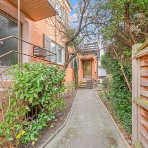 5,4% Rendite & Provisionsfrei – Möblierte 2-Zimmer-Wohnung in Leonberg – Inkl. Stellplatz & Küche