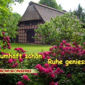 Reetdach-Fachwerkhaus im eigenen Wald