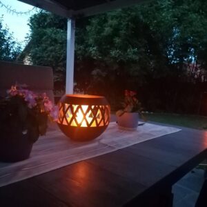 ETW mit grossen Garten und Pool-wie im eig. Haus