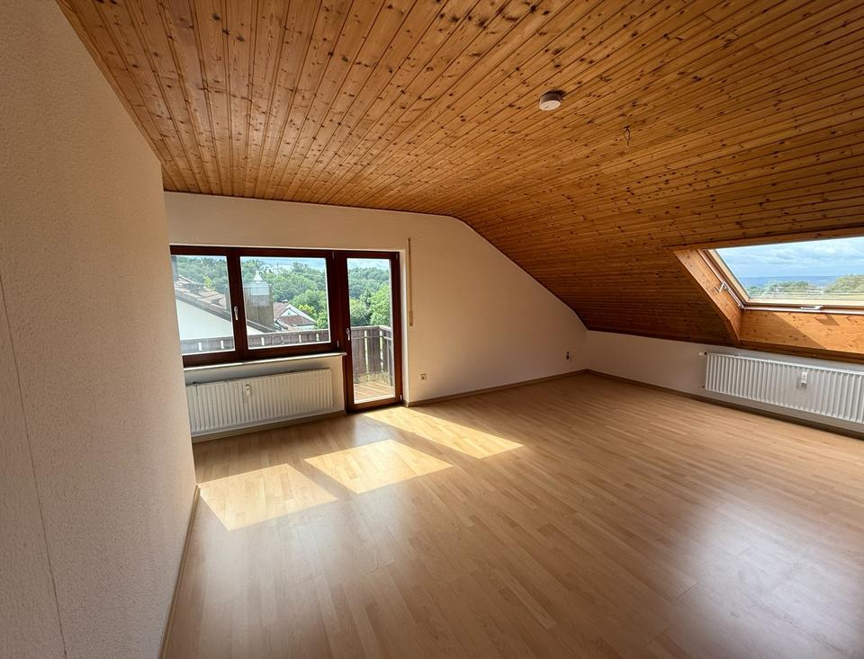 Schöne Dachgeschoss Wohnung in Glattbach (Aschaffenburg) – Bild 5