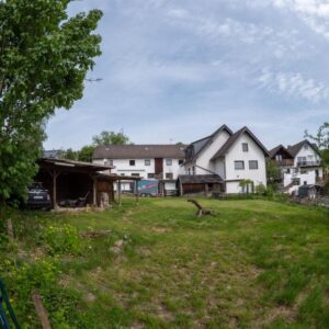 Ehemaliges Seniorenheim sucht neue Bestimmung. Renovierung oder Neubau ist möglich.