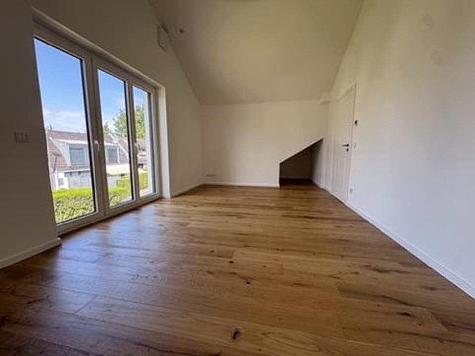 Provisionsfrei: Niedrigenergiehaus, bezugsfertig in Düsseldorf-Kalkum, Süd-West-Lage – Bild 10