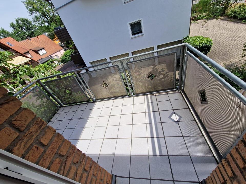 Schöne, lichtdurchflutete 4-Zimmerwohnung mit Balkon und Tiefgaragenstellplatz in Wolkersdorf – Bild 11