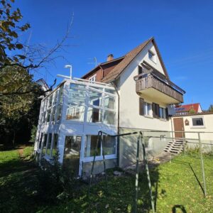 Plüderhausen: Ursprüngliches Zweifamilienhaus mit großem Garten und sehr guter Lage