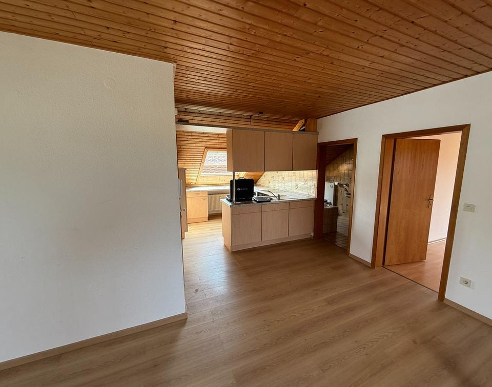 Schöne Dachgeschoss Wohnung in Glattbach (Aschaffenburg) – Bild 6