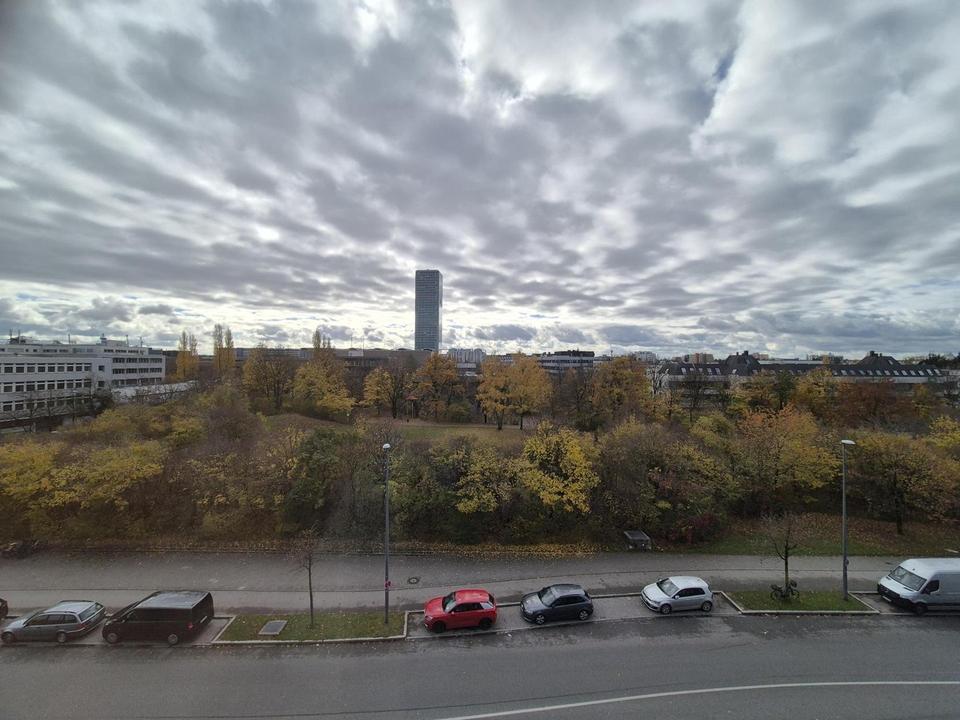 Sonnendurchflutete Panorama-Arbeitsplätze, Einzelbüros & Meetingräume – sofort bezugsfähig am OEZ – Bild 21