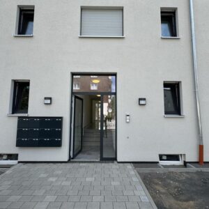 Neue Helle und großzügig geschnittene 2-Zimmer-Wohnung mit TiefgaragenStell. und Keller
