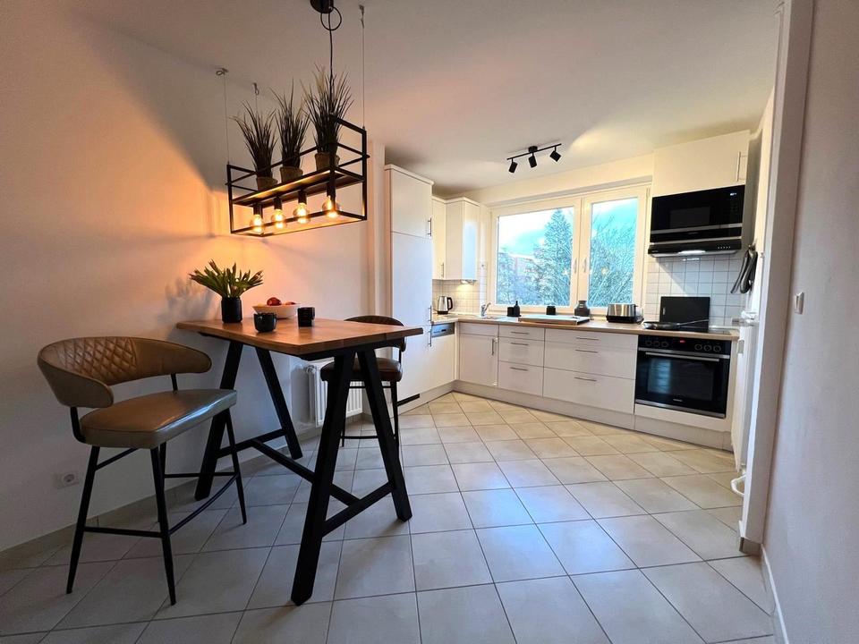 Stilvolle, möblierte 3-Zimmer-Wohnung in Hamburg-Poppenbüttel – Bild 4