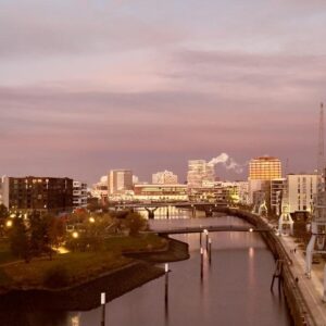 Roots Waterfront – Leben mit Blick auf die Elbphilharmonie