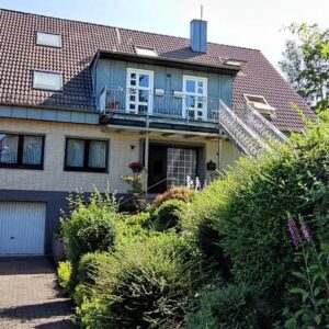 Mehrgenerationenhaus mit Baureserve in Solinger Hofschaft