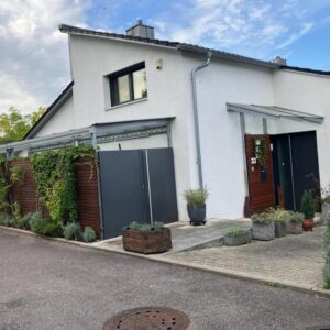 Schöne Architekten-DHH mit einzigartigem Wohnen