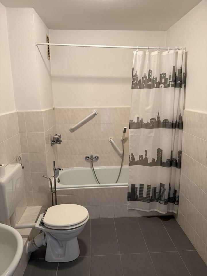 Schöne 3-Zimmer Wohnung mit Einbauküche und Balkon – Bild 14