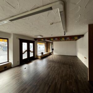 Gewerbefläche, Landen, Geschäft (z. B. für Frisör, Agentur, Büro etc. geeignet)