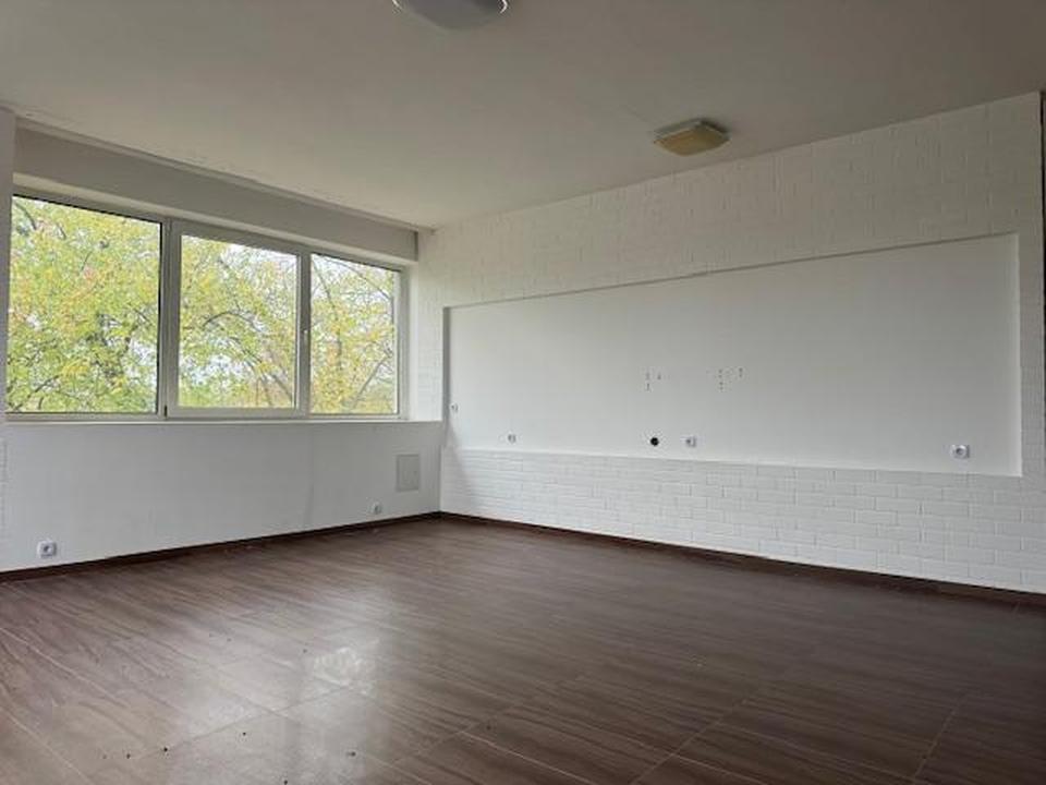 Büro/Lagerflächen incl. ca 50 Parkplätze in zentraler Lage ca 2100 QM 2.95 € QM – Bild 6