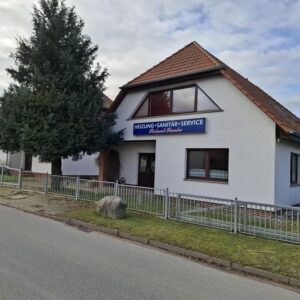 Wohnhaus mit nebenstehenden Büro/Werkstattgebäude - Ideal für Büro, Familie, Handwerk