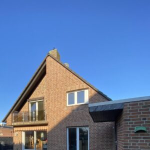 Teilsaniertes freistehendes Ein-Zweifamilienhaus zentral, ruhig und seenah in Lobberich