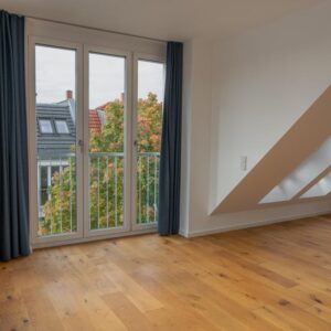Penthouse-Maisonette-Wohnung mit 18m² Dachterrasse, EBK und begehbarer Kleiderschrank