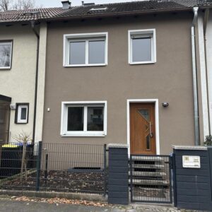 Neu saniertes Reihenhaus in N-Gebersdorf nahe U-Bahnstation inkl. Garage + Stellplatz und Keller