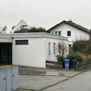 Freistehendes Einfamilienhaus (Bungalow) mit Garage in Seeheim-Jugenheim