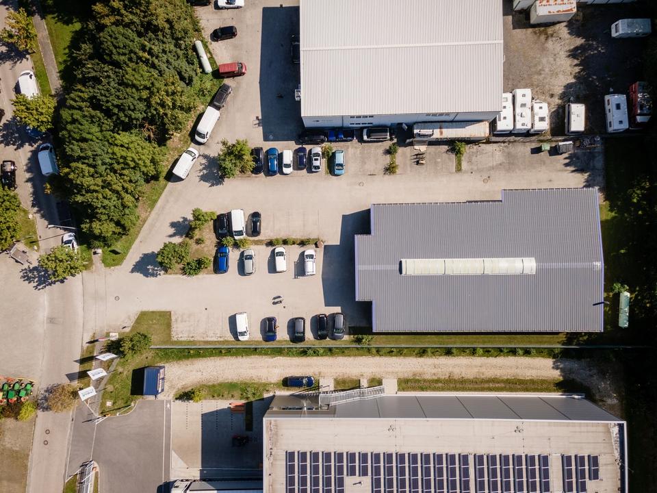 Verkaufshalle mit Büro/ Genehmigung für Veranstalltung Hochzeiten vorhanden – Bild 3