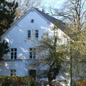 Charmantes Zweifamilienhaus mit Geschichte in 89250 Senden