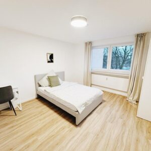 Sanierte 4er WG (Zimmerweise Vermietung / hochwertig möbliert)