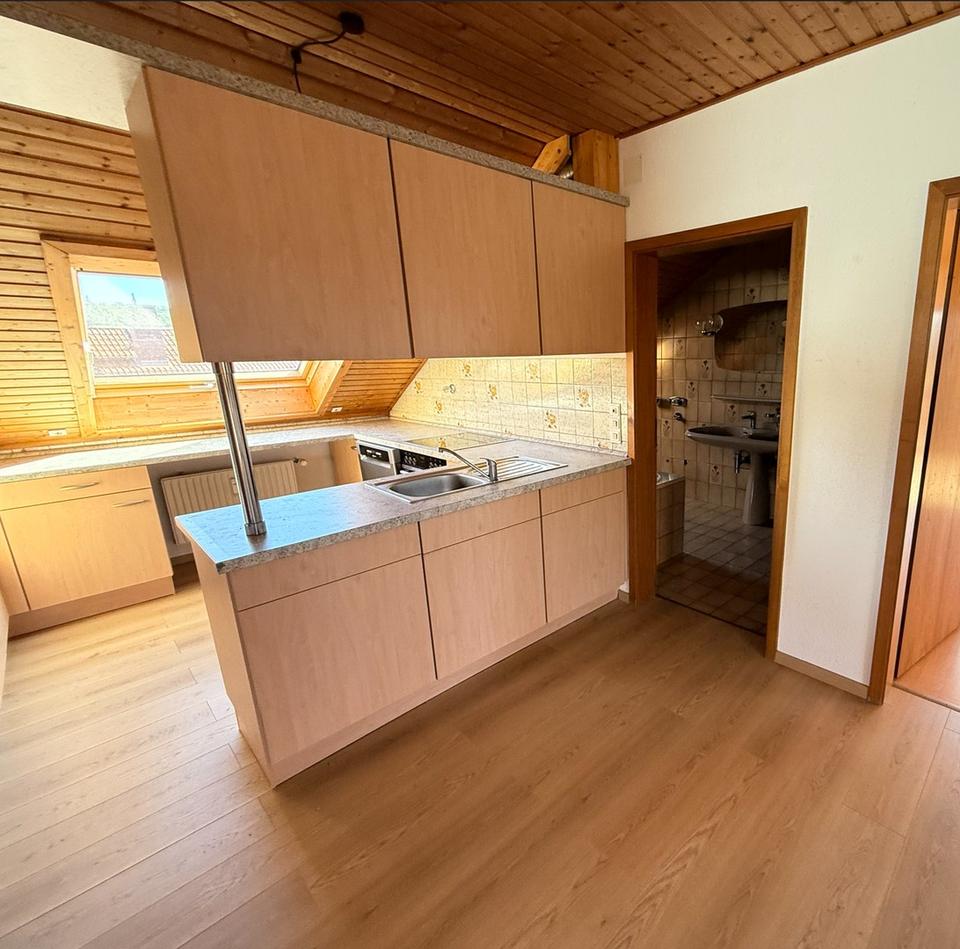 Schöne Dachgeschoss Wohnung in Glattbach (Aschaffenburg) – Bild 9