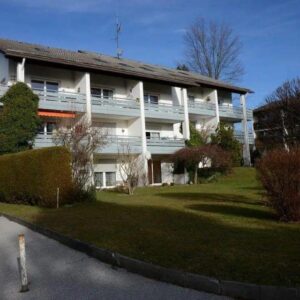 1-Raum-Terrassenwohnung mit Einbauküche und Sauna in Murnau