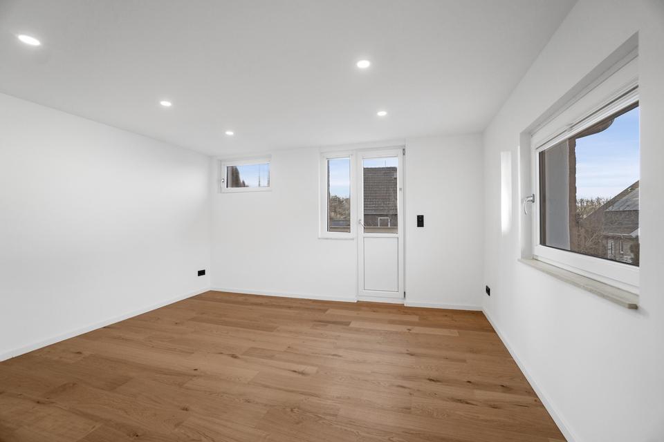 Modernisierte Doppelhaushälfte mit Dachterrasse, Photovoltaik & Garage in ruhiger Lage – Bild 13