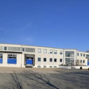 Lager- und Logistikhallen mit hellen Büroräumen ges. 2300m2 + Außenfläche ca. 5000m2
