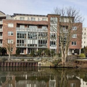 Ruhige Südlage am Wasser, heller, möbillierter, befristeter Wohnkomfort nahe Mühlenkamp