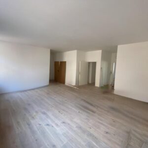 Helle 2-Raum-Wohnung im Zentrum - frisch saniert, mit Einbauküche