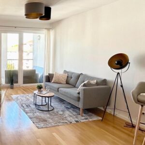 Provisionsfrei! Moderne unvermietete 2-Zimmer Wohnung im 5. OG mit Balkon und attraktivem Ausblick