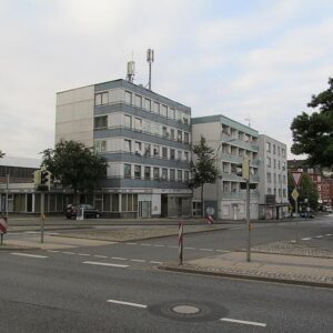 1 Zimmer mit Ladenfenster zum Hinterhof & WC in Kassel Miete oder Mietkauf ab €200 + €222 NK