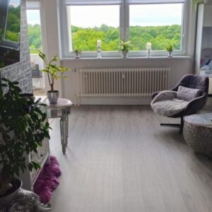 Schöne kernsanierte 3-Zimmerwohnung mit traumhaftem Weitblick