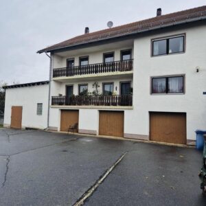 Großzügiges Einfamilienhaus mit Werkstatt und idyllischem Garten in Tittling-Rothau