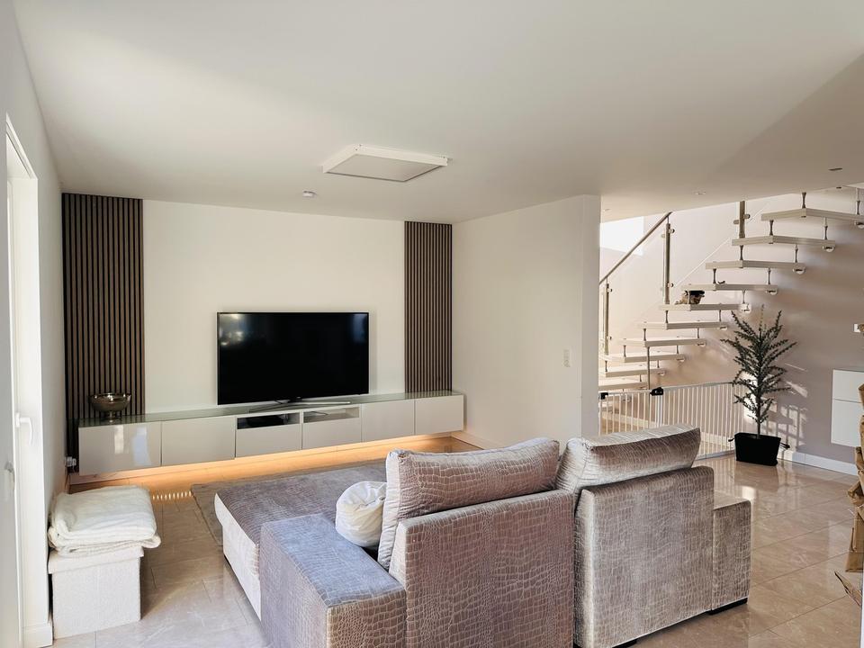 Provisionsfreie Moderne Stadtvilla mit Pool, Wintergarten und Doppelgarage – Bild 10