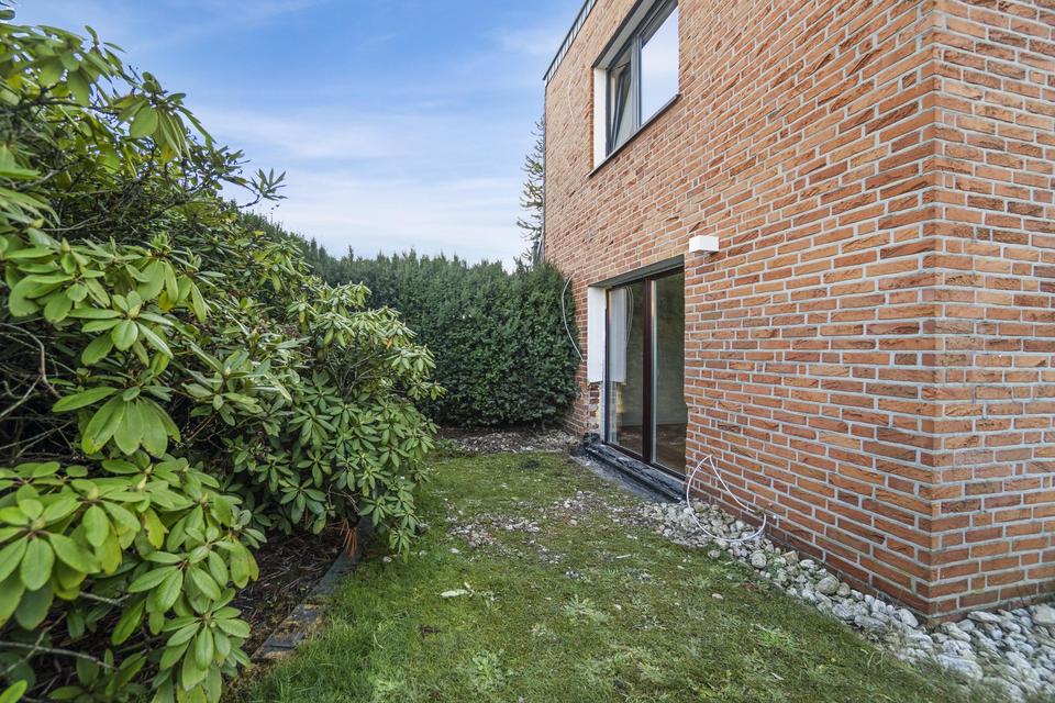 Modernisierte Doppelhaushälfte mit Dachterrasse, Photovoltaik & Garage in ruhiger Lage – Bild 3