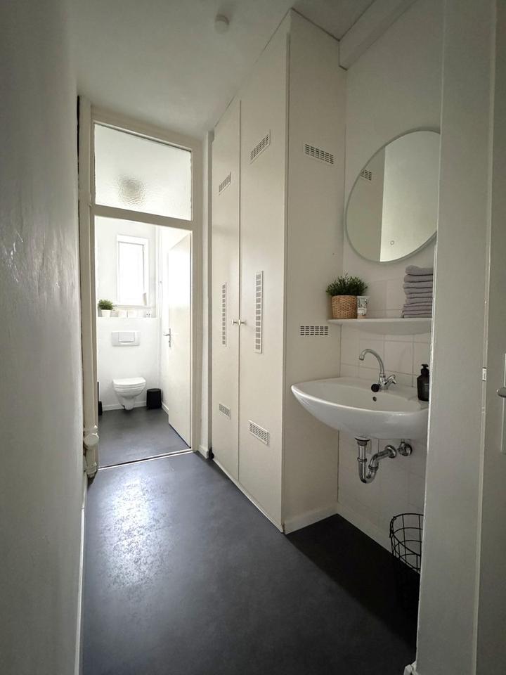 Büroeinheit bspw. mit 6 Arbeitsplätzen und Konferenzraum - Auch als Praxis nutzbar. – Bild 10