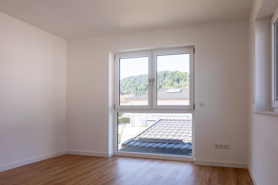 Neubau-Doppelhaushälfte mit Einliegerbereich & Garten – ideal für Familien oder Homeoffice – Bild 8