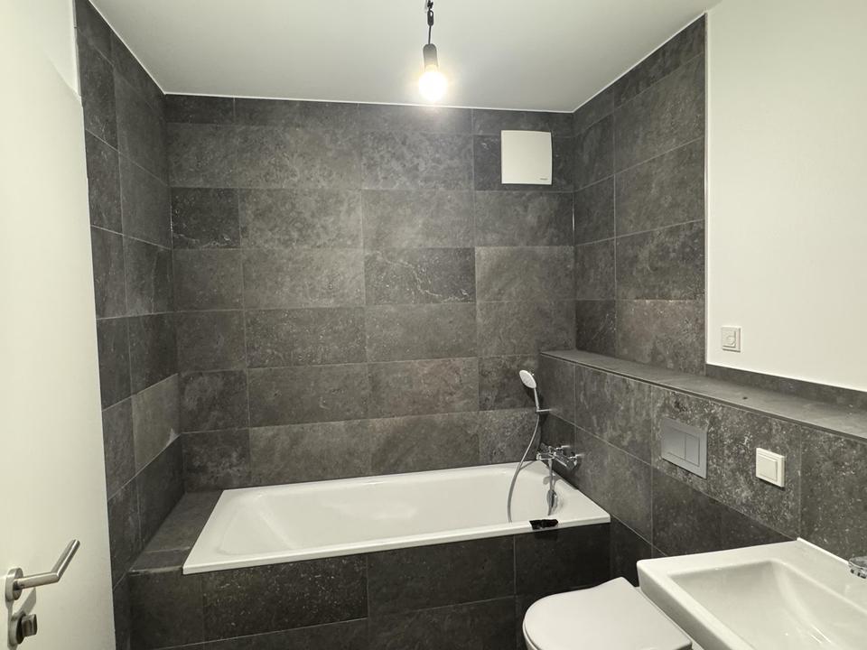 Neubau Erstbezug: 3-Zimmer Wohnung im 2.OG mit Blick ins Grüne – Bild 10