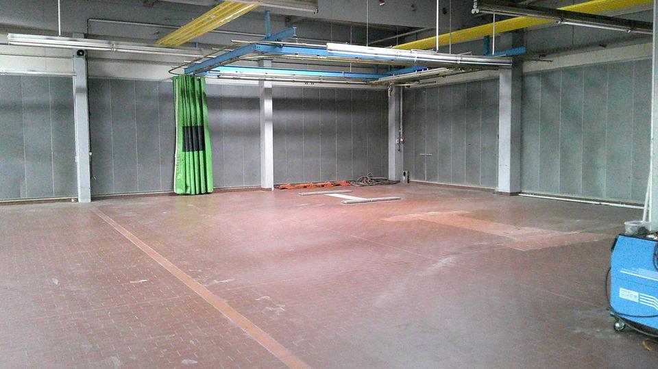Autohaus - Showroom Werkstatt Waschstraße Aufbereitung Büro – Bild 6