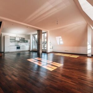 Traumhafte Dachgeschoss-Maisonette-Wohnung mit großer Dachterrasse