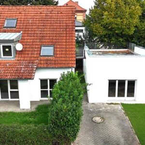 Tolle Kombination: Doppelhaushälfte plus Gästehaus * in Landau