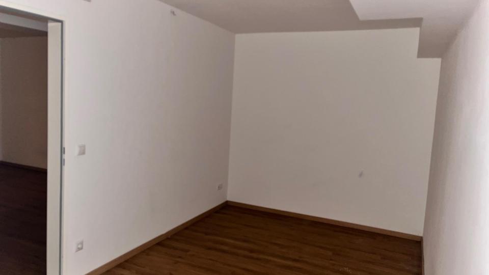 *Zwei Wohnungen u. 5x Stellplätze - Eigennutzer o. Kapitalanleger* – Bild 20